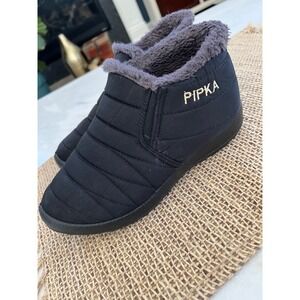 NWOT PIPKA Winter Snow Ankle Boots Fur Lined Warm‎ Slip On Black Size 39